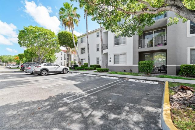 6861 SW 44th Street 202, Miami, FL 33155