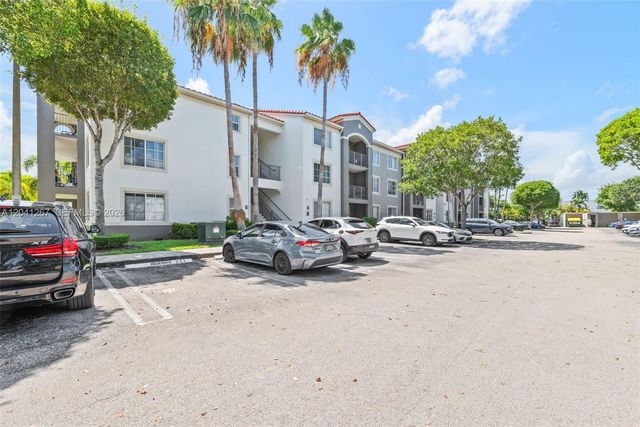 6861 SW 44th Street 202, Miami, FL 33155