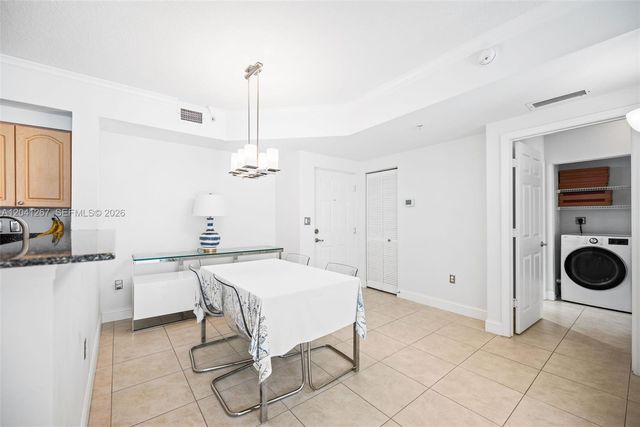 6861 SW 44th Street 202, Miami, FL 33155