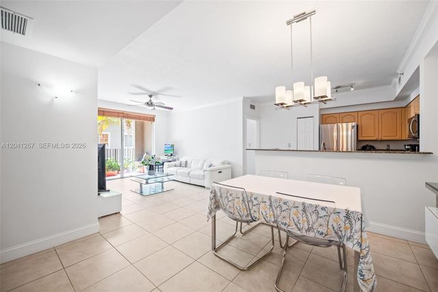 6861 SW 44th Street 202, Miami, FL 33155
