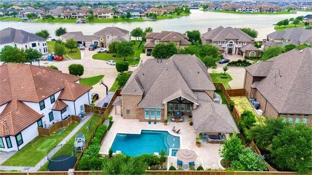 10210 Grape Creek Grove Lane, Cypress, TX 77433