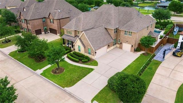 10210 Grape Creek Grove Lane, Cypress, TX 77433