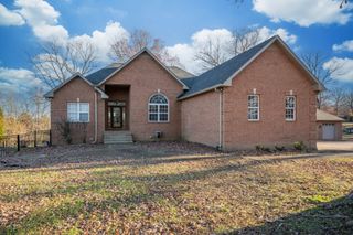754 Hafner Road, Charlotte, TN 37036