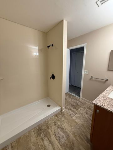 7708 Manor Circle Apt 103, Westland, MI 48185
