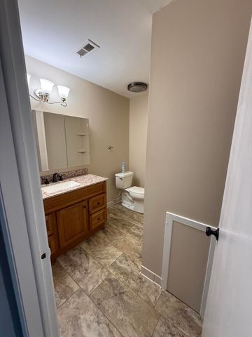 7708 Manor Circle Apt 103, Westland, MI 48185