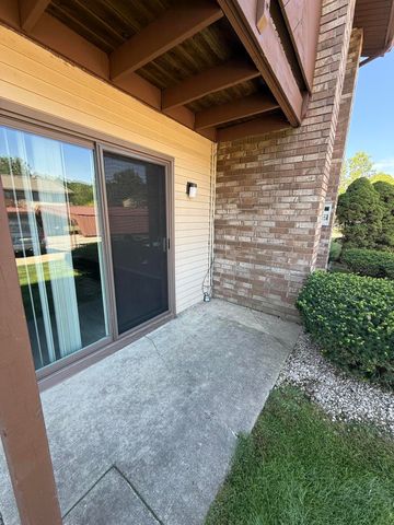 7708 Manor Circle Apt 103, Westland, MI 48185