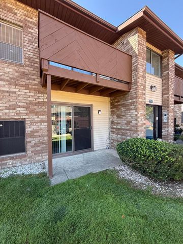 7708 Manor Circle Apt 103, Westland, MI 48185