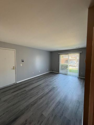 7708 Manor Circle Apt 103, Westland, MI 48185