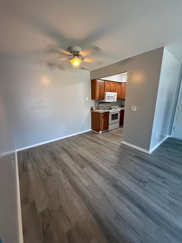 7708 Manor Circle Apt 103, Westland, MI 48185