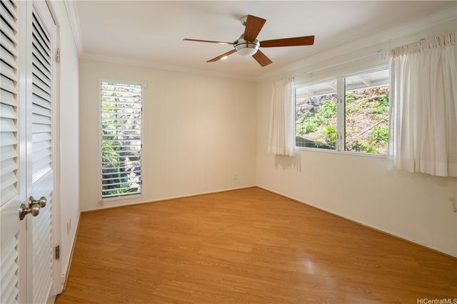 1555 Kalaniiki Street 16, Honolulu, HI 96821