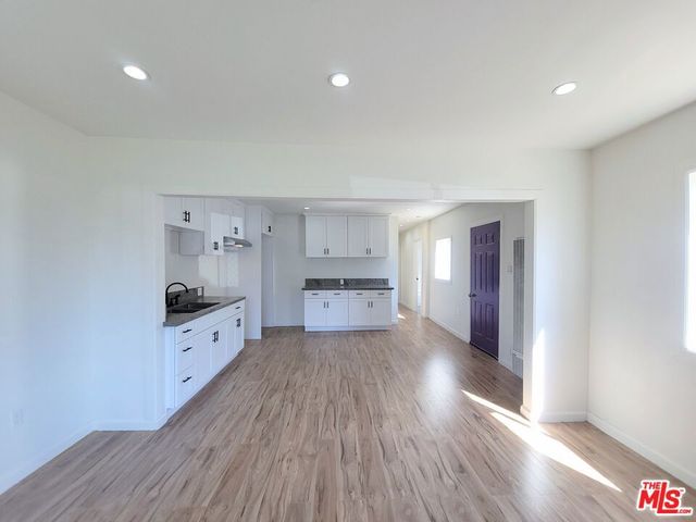 200 N Acacia Avenue, Compton, CA 90220