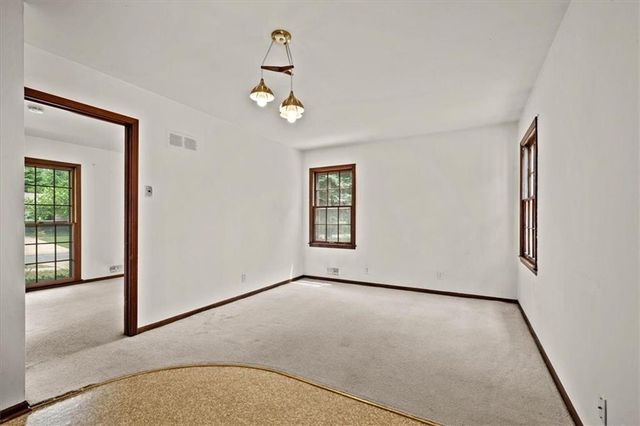 9516 Buena Vista Street, Overland Park, KS 66207