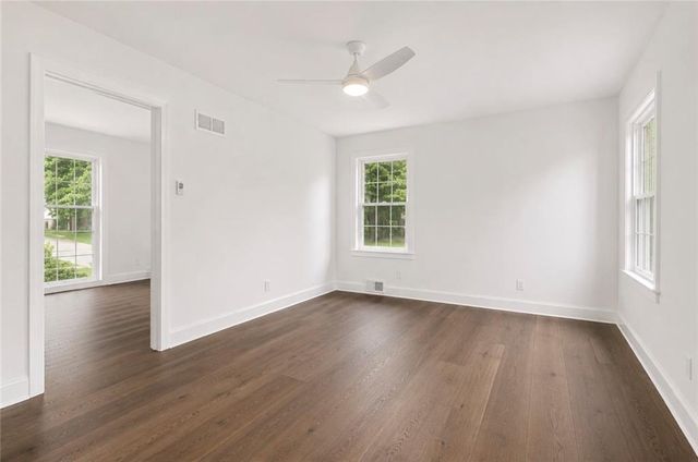 9516 Buena Vista Street, Overland Park, KS 66207