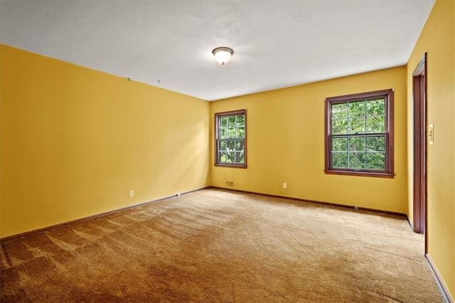 9516 Buena Vista Street, Overland Park, KS 66207