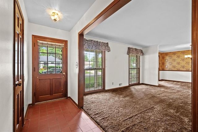9516 Buena Vista Street, Overland Park, KS 66207