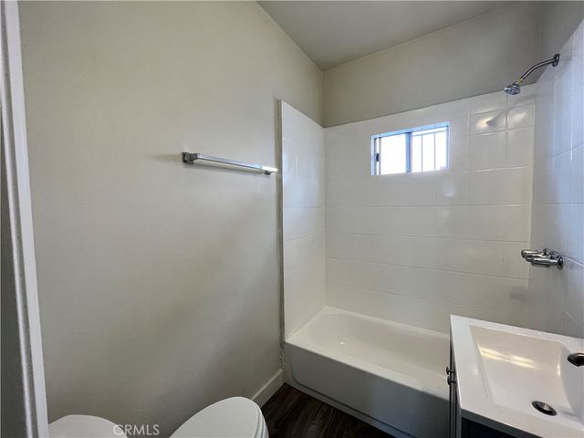 611 W 57th, Los Angeles, CA 90037