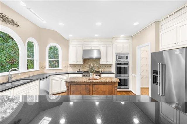 230 Willow Glade Point, Johns Creek, GA 30022