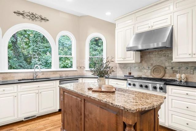 230 Willow Glade Point, Johns Creek, GA 30022