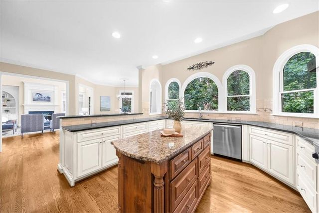 230 Willow Glade Point, Johns Creek, GA 30022