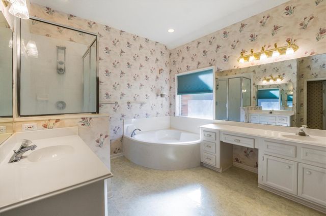 2434 Pebblebrook Circle, Conroe, TX 77384