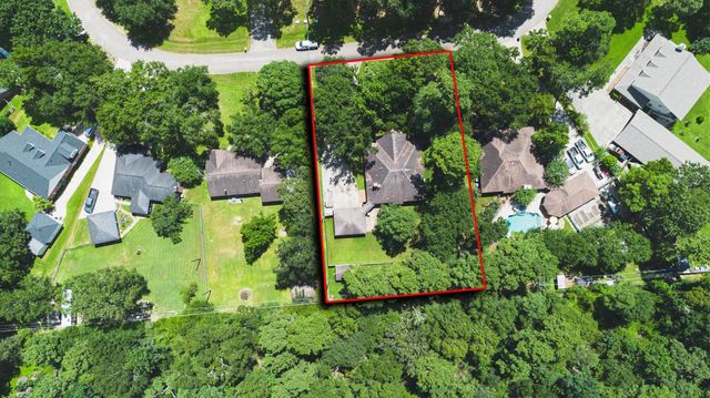 2434 Pebblebrook Circle, Conroe, TX 77384