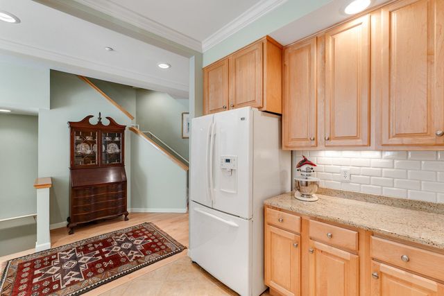31 Forest Edge Drive, Hanover, NH 03755
