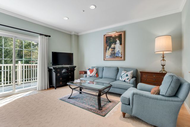 31 Forest Edge Drive, Hanover, NH 03755