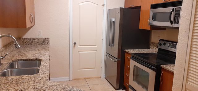 150 SW Peacock Blvd Apt 26-102 St, Port St Lucie, FL 34986