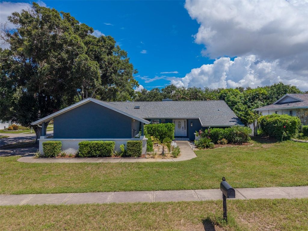 2709 WINDING WAY, Palm Harbor, FL 34683