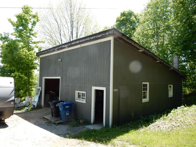 1014 Upper Quarry Road, Derby, VT 05829
