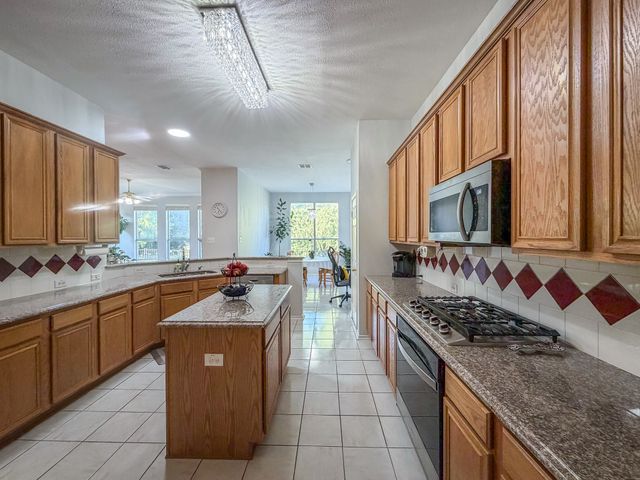 812 Kilbridge Lane, Coppell, TX 75019