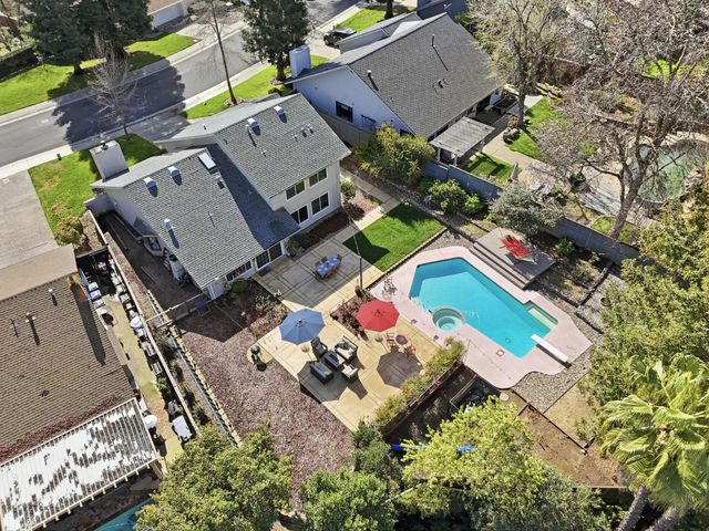 5375 Terrace Oak Cir, Fair Oaks, CA 95628