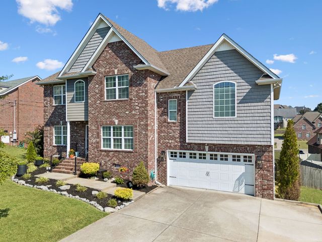 510 McGrath Dr, Smyrna, TN 37167