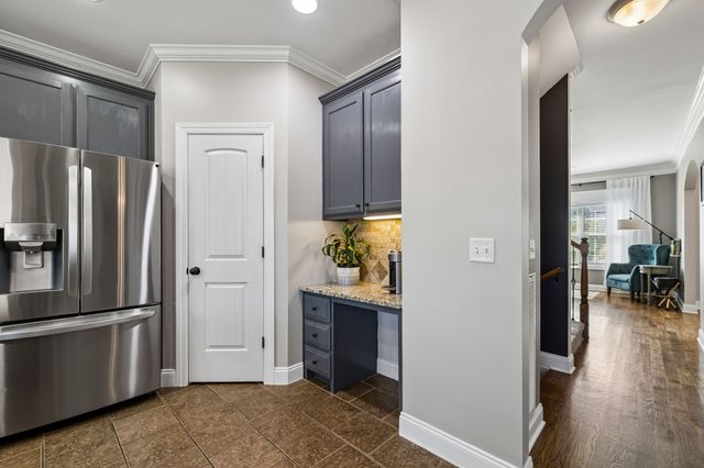 510 McGrath Dr, Smyrna, TN 37167