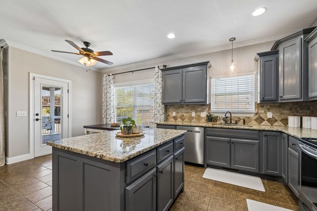 510 McGrath Dr, Smyrna, TN 37167