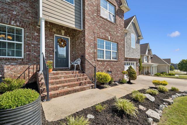 510 McGrath Dr, Smyrna, TN 37167