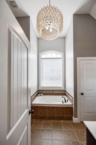 510 McGrath Dr, Smyrna, TN 37167