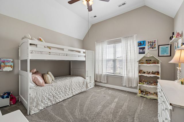 510 McGrath Dr, Smyrna, TN 37167