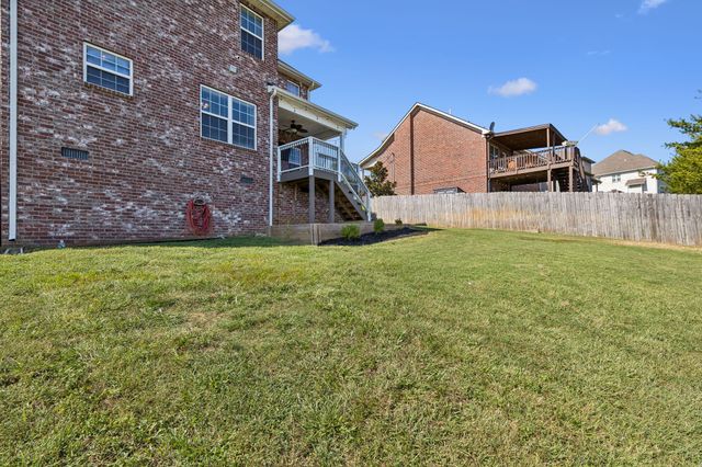 510 McGrath Dr, Smyrna, TN 37167