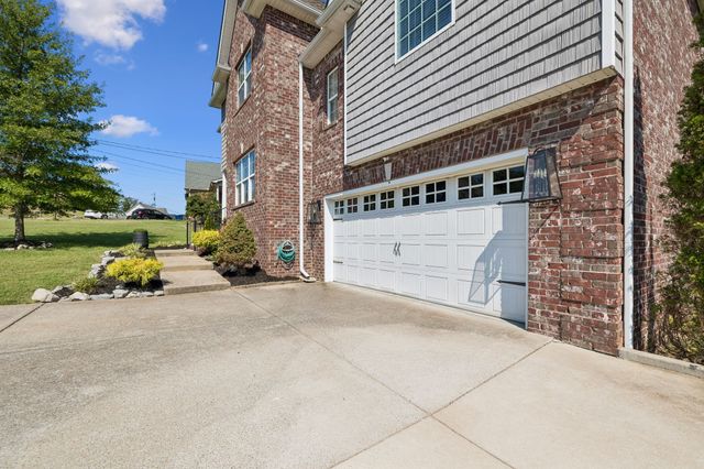 510 McGrath Dr, Smyrna, TN 37167