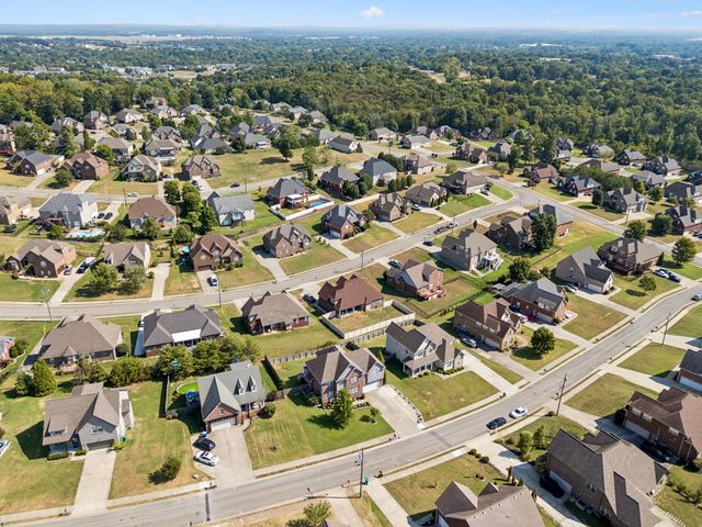 510 McGrath Dr, Smyrna, TN 37167