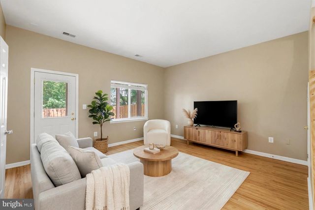 21760 BRONDESBURY PARK TER, Sterling, VA 20166