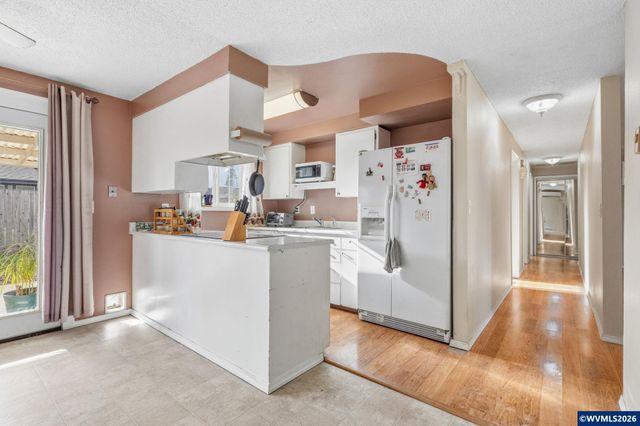 2880 SE Aldrin Pl, Corvallis, OR 97333
