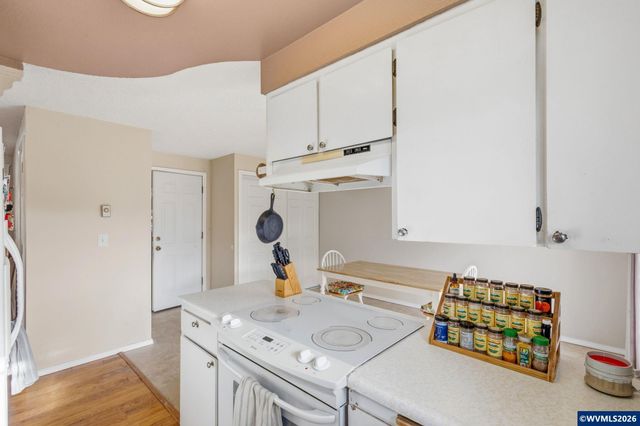 2880 SE Aldrin Pl, Corvallis, OR 97333