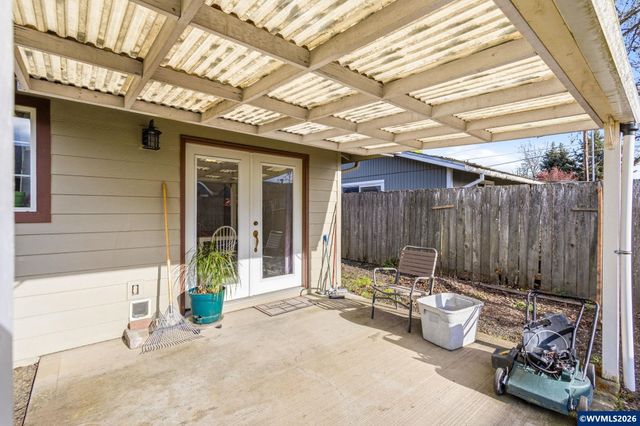 2880 SE Aldrin Pl, Corvallis, OR 97333