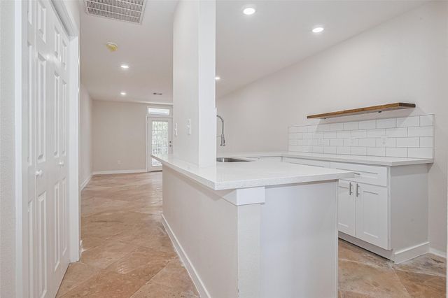 3300 Yorktown Street 17, Houston, TX 77056