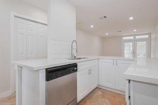 3300 Yorktown Street 17, Houston, TX 77056