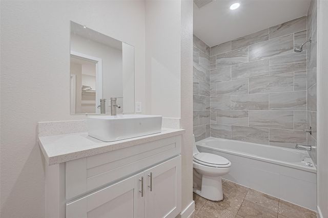 3300 Yorktown Street 17, Houston, TX 77056