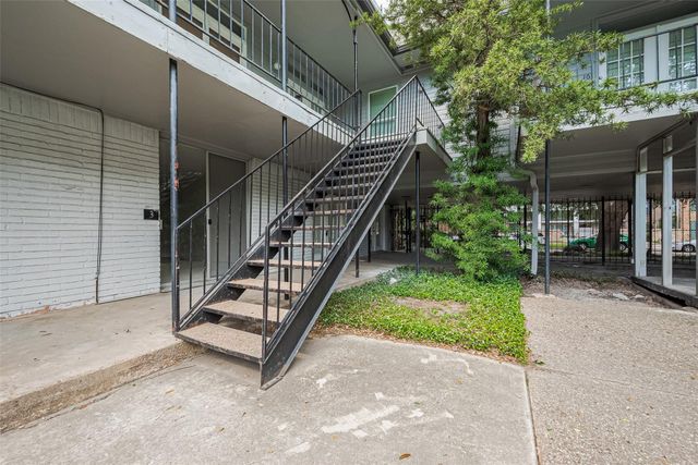 3300 Yorktown Street 17, Houston, TX 77056