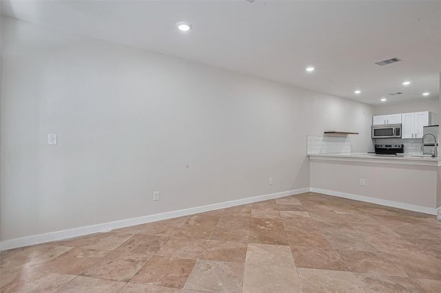 3300 Yorktown Street 17, Houston, TX 77056